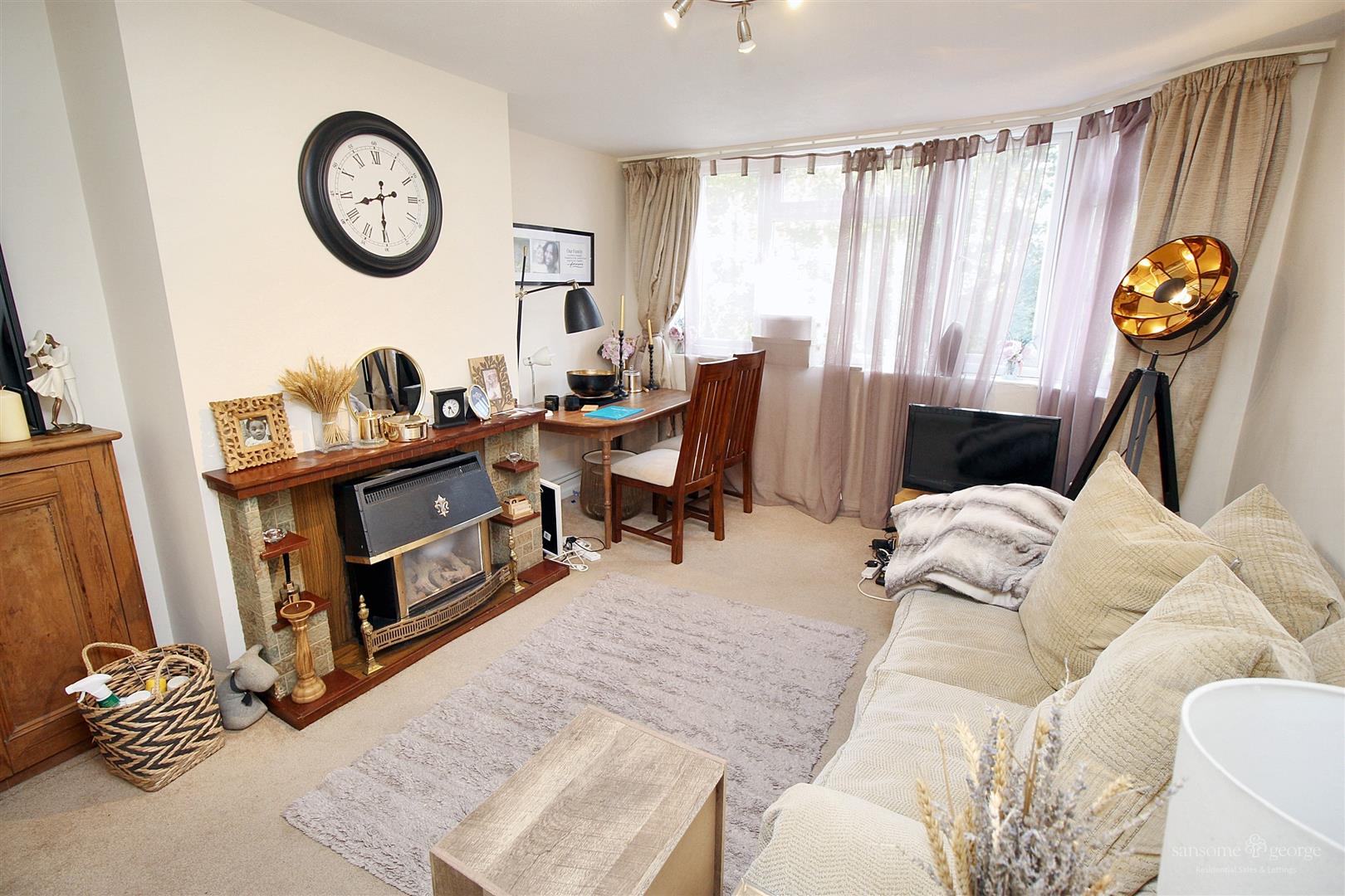 2 bed property in Taff Way, Reading